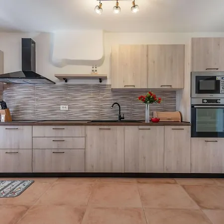 度假居 Biba, A Seaside Hideaway With A Pool *