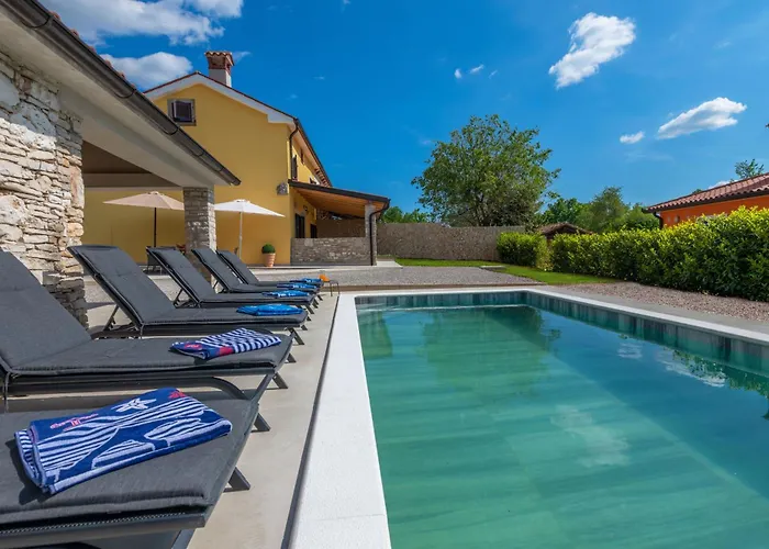 Biba, A Seaside Hideaway With A Pool Dom wakacyjny