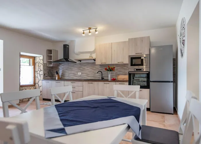 Biba, A Seaside Hideaway With A Pool Ubasico