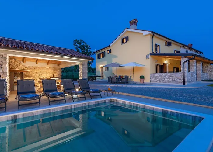 Biba, A Seaside Hideaway With A Pool Dom wakacyjny