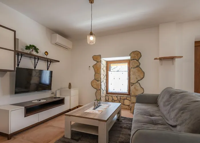 Biba, A Seaside Hideaway With A Pool *