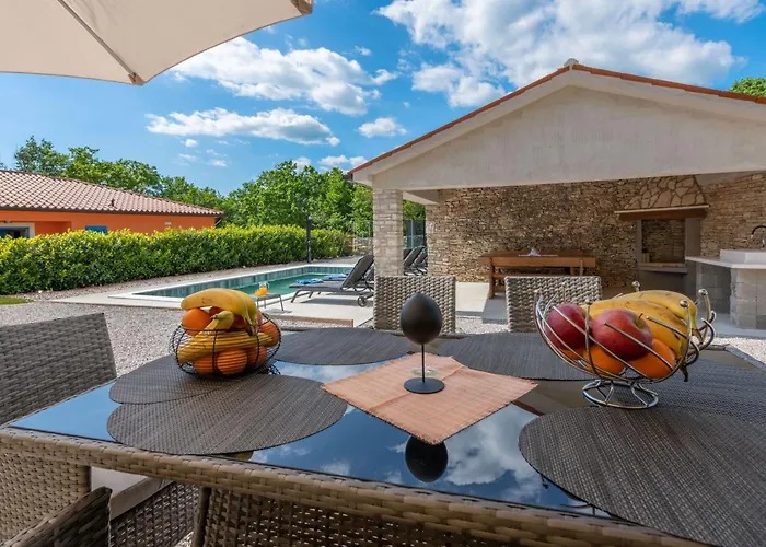 Semesterbostad Biba, A Seaside Hideaway With A Pool Ubasico