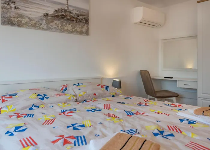 Biba, A Seaside Hideaway With A Pool Ubasico